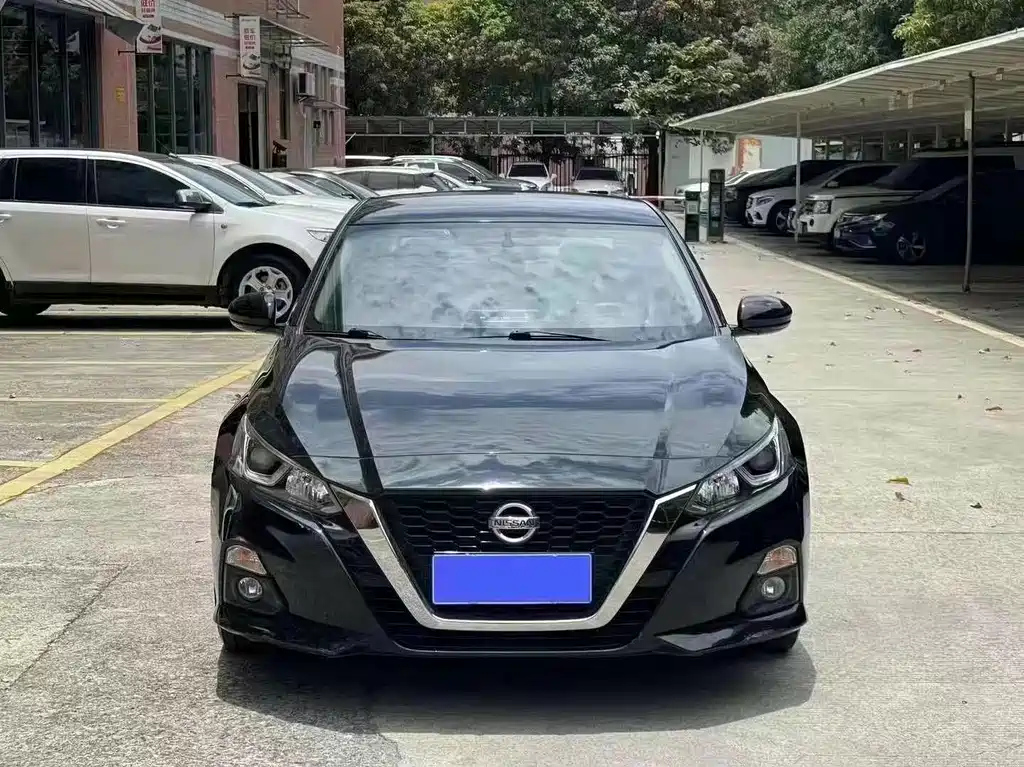NISSAN TEANA 2020