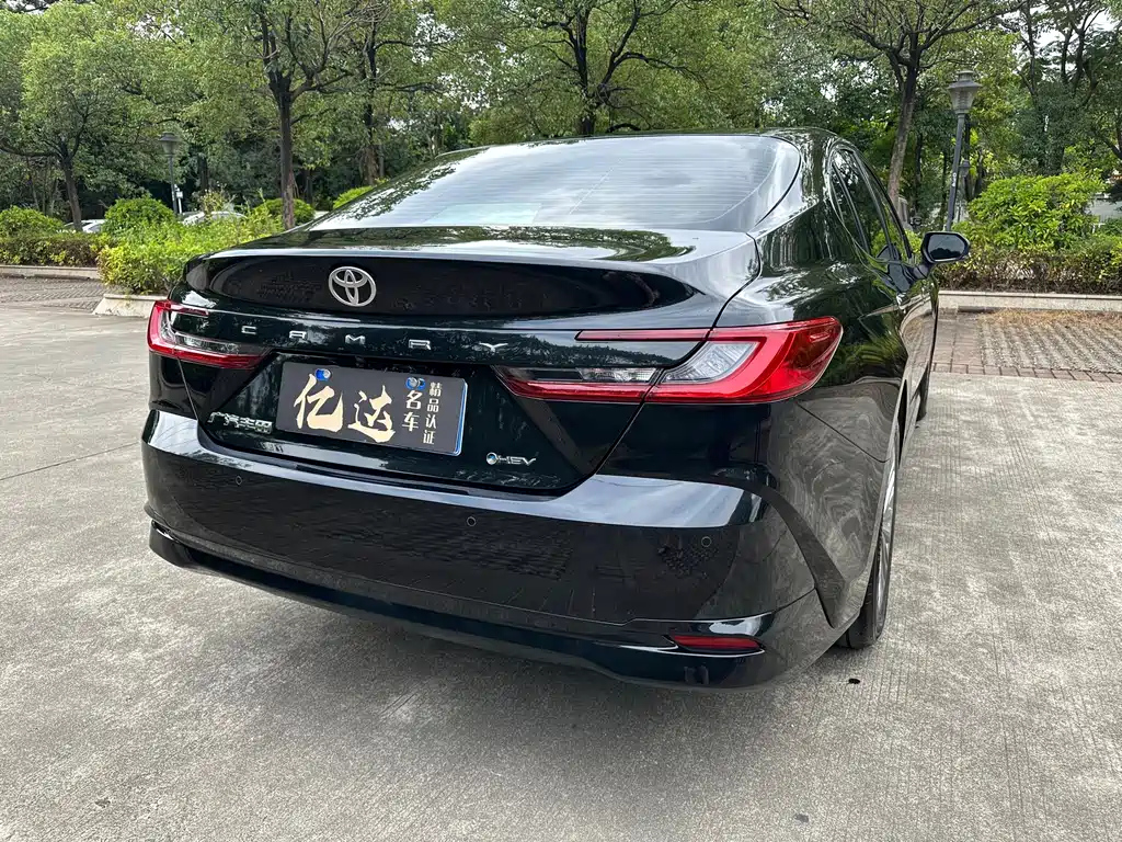 TOYOTA CAMRY 2024