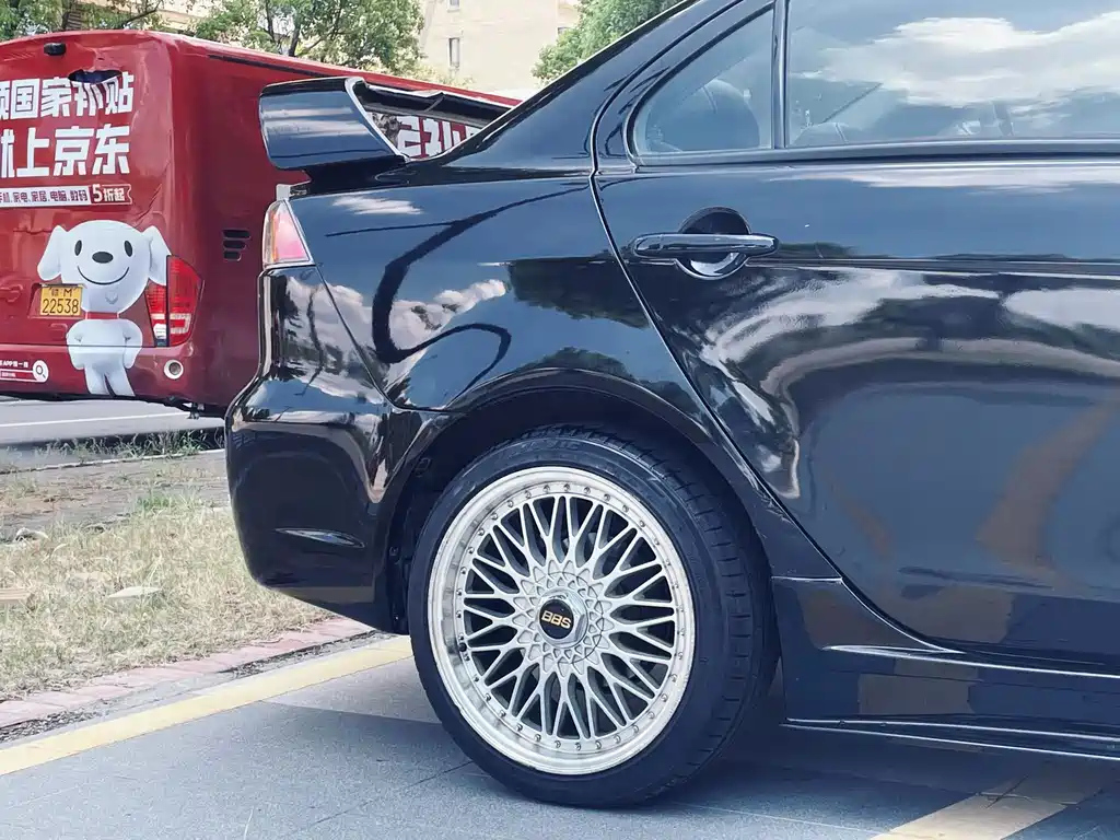 MITSUBISHI LANCER EX 2014