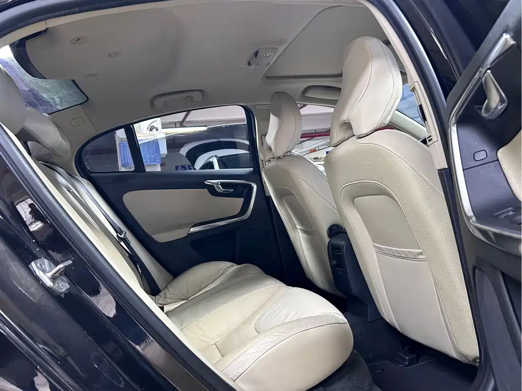 VOLVO S60 IMPORT 2014