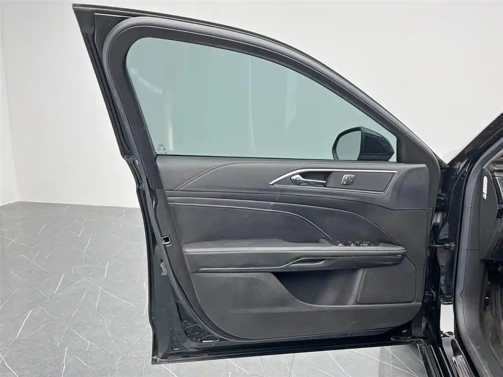 FORD TAURUS 2016