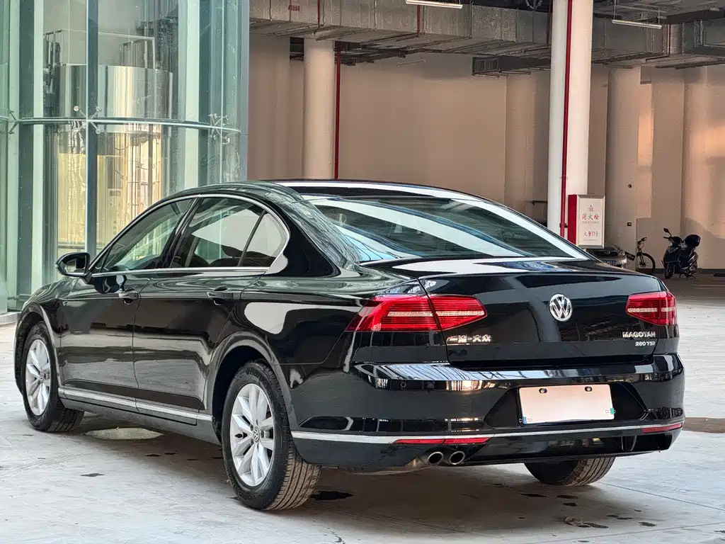 VOLKSWAGEN MAGOTAN 2018