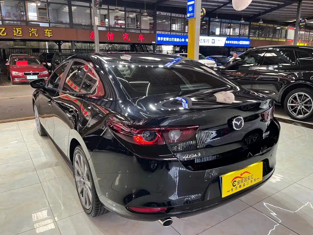 MAZDA 3 AXELA 2024