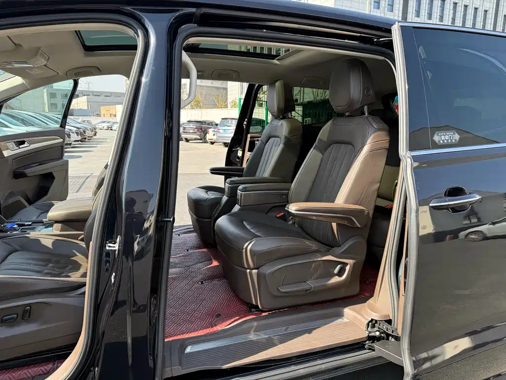 VOLKSWAGEN VILORAN 2020