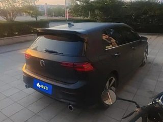 VOLKSWAGEN GOLF GTI 2022
