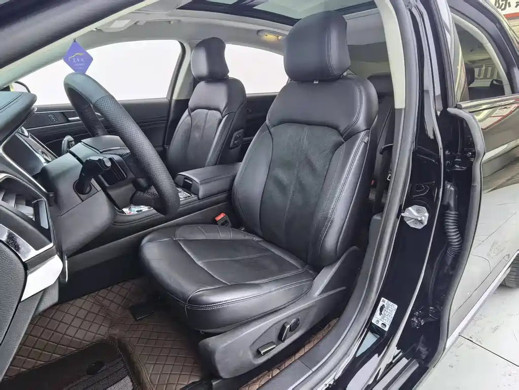FORD TAURUS 2021