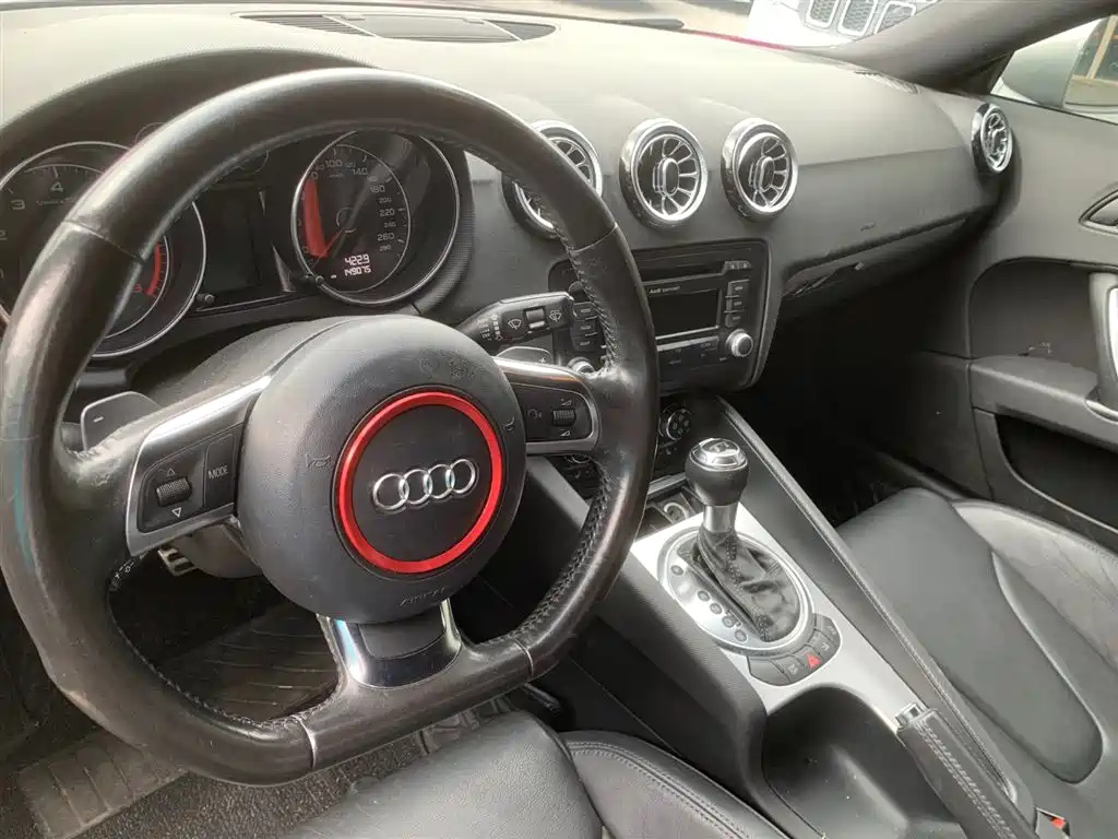 AUDI TT 2010