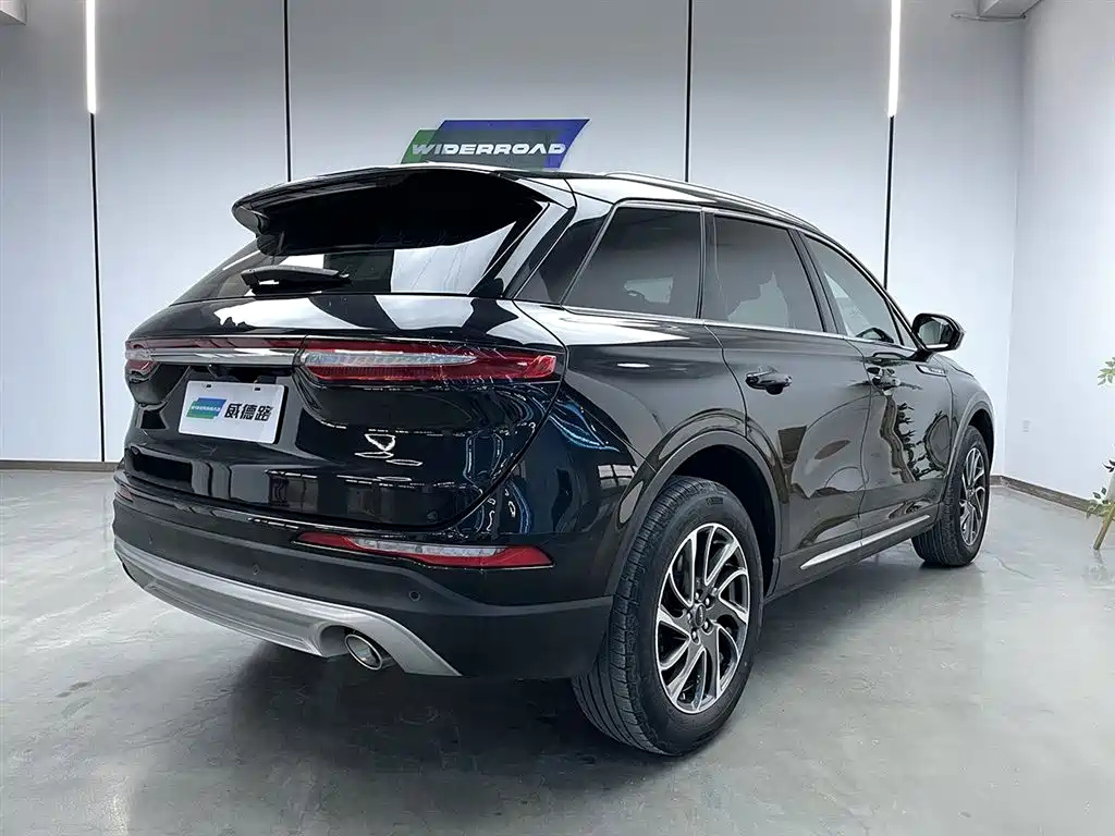 LINCOLN ADVENTURER 2020