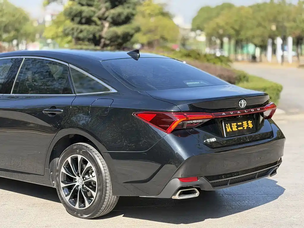 TOYOTA AVALON 2024