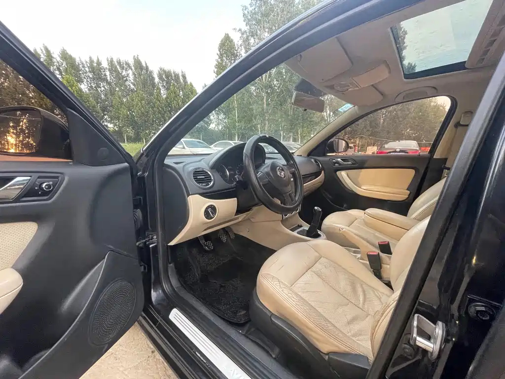 VOLKSWAGEN LAVIDA 2011