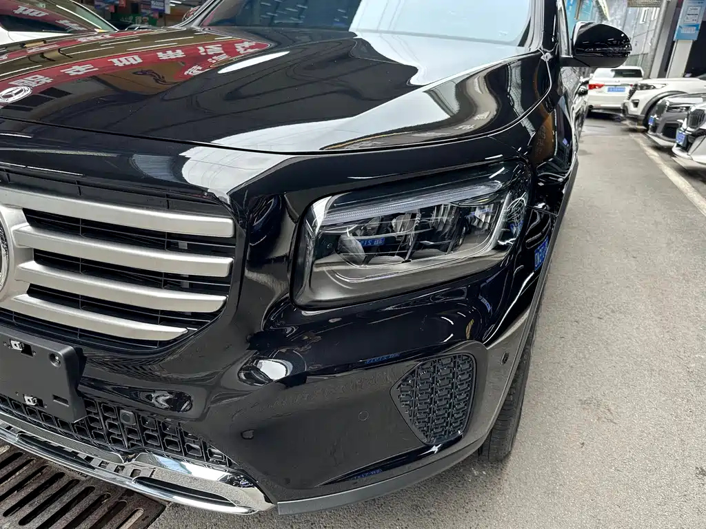 MERCEDES BENZ GLB 2025