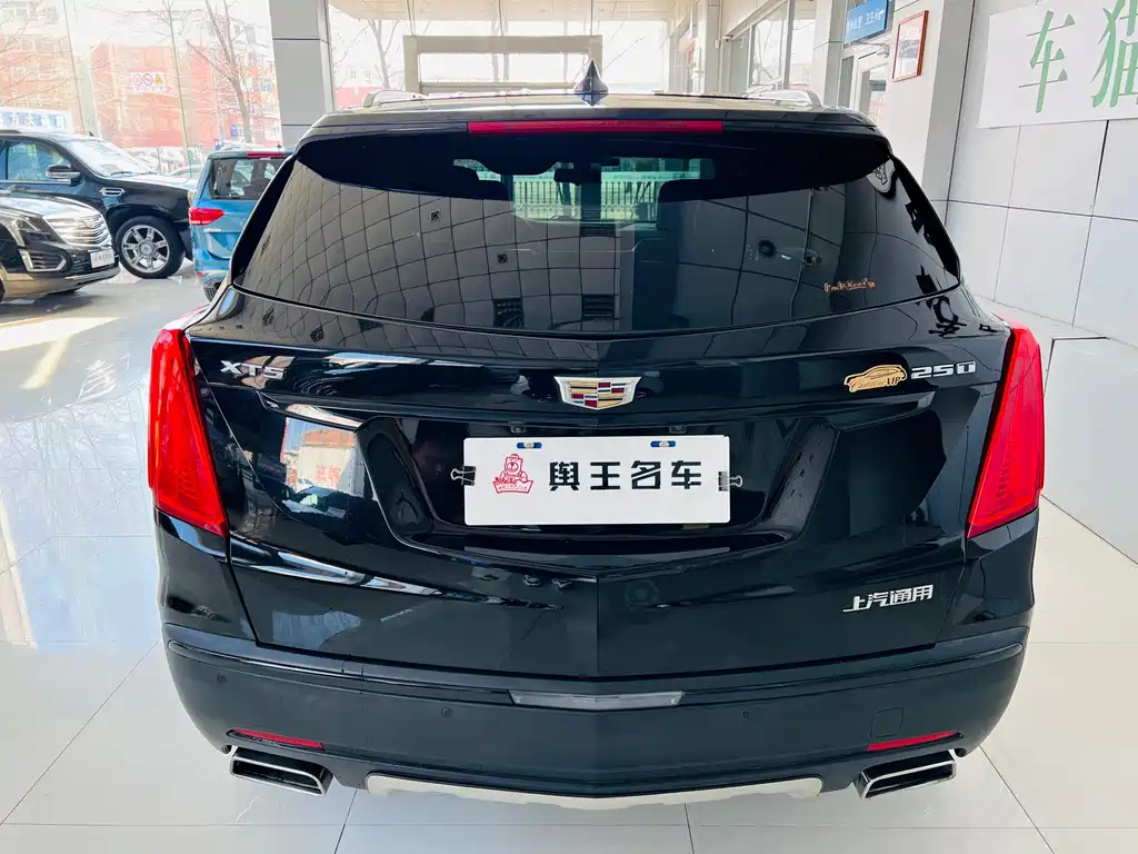 CADILLAC XT5 2018