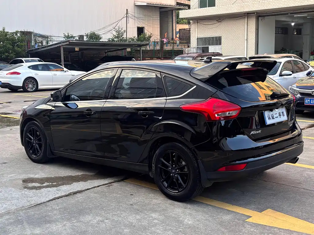 FORD FOCUS 2017