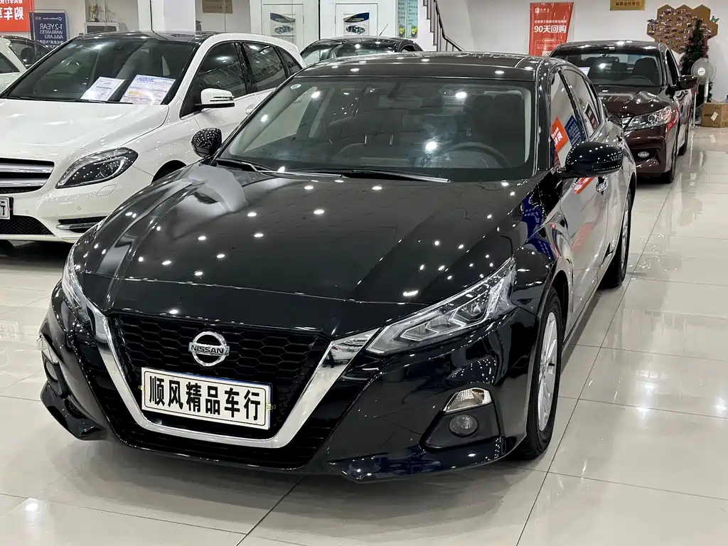 NISSAN TEANA 2019