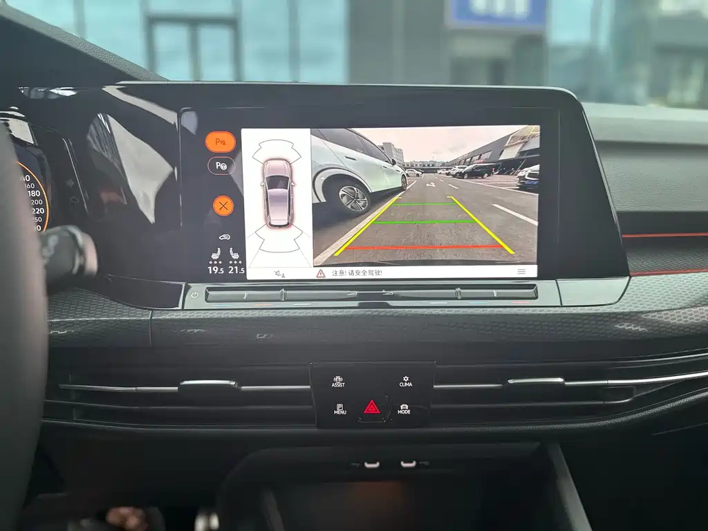 VOLKSWAGEN GOLF GTI 2022