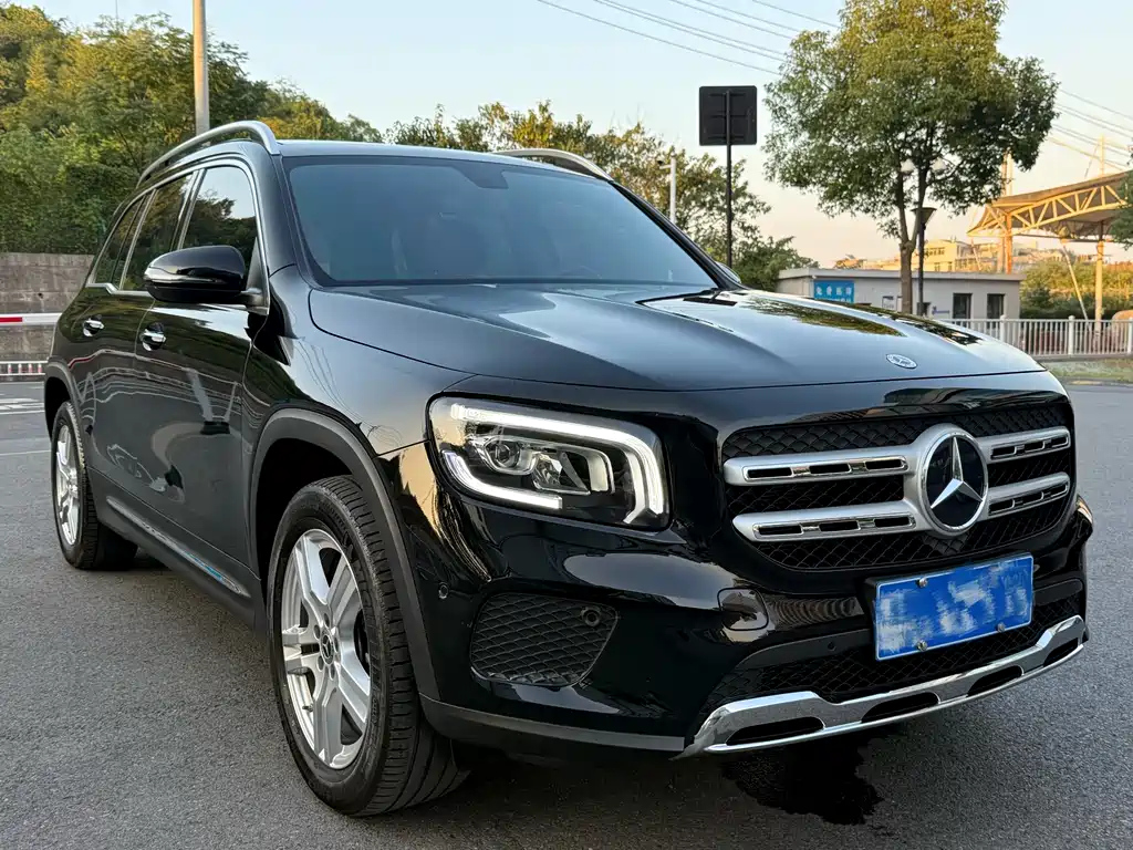 MERCEDES BENZ GLB 2022