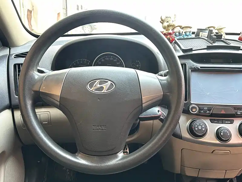 HYUNDAI CELESTA 2010