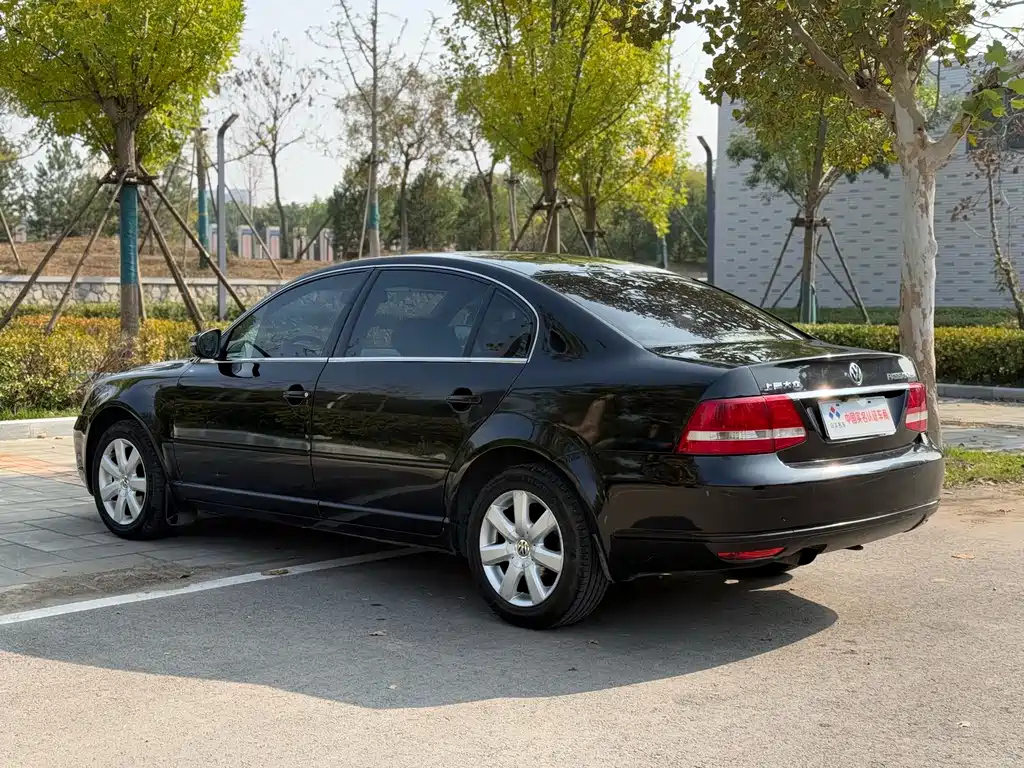 VOLKSWAGEN PASSAT LINGYU 2009