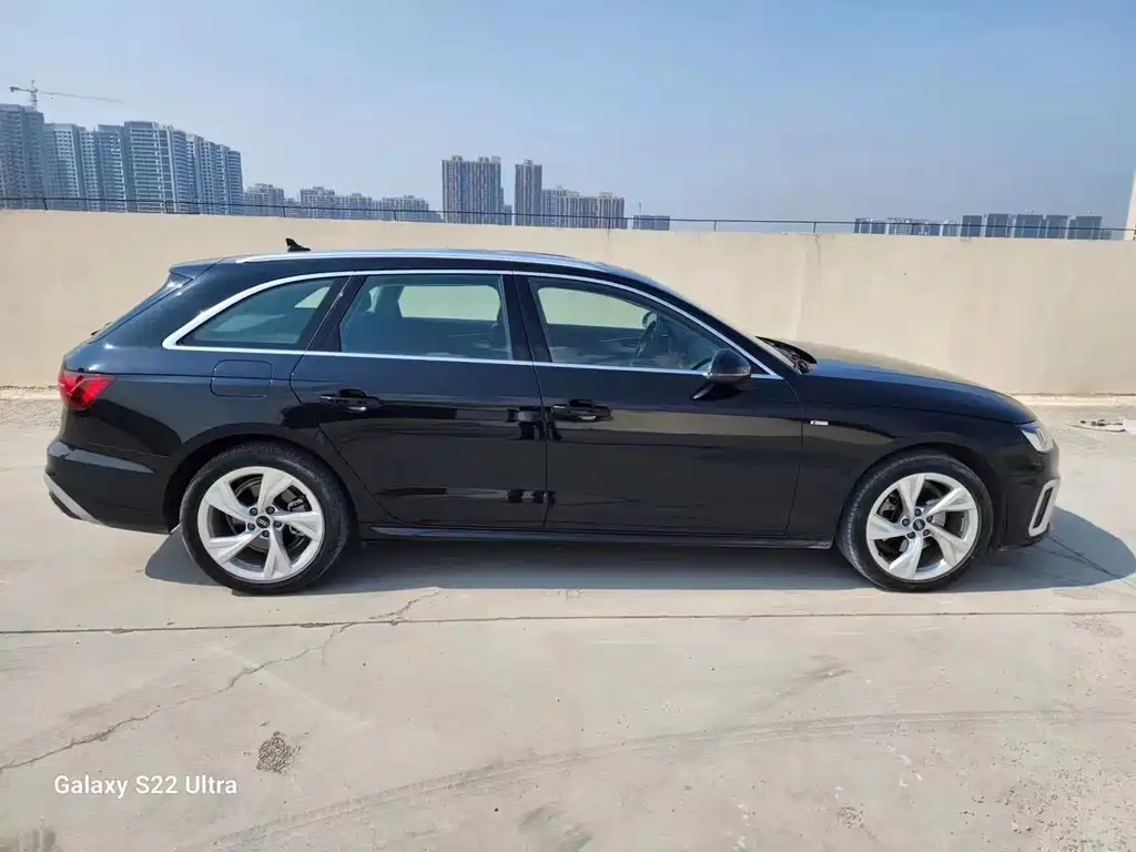 AUDI A4 IMPORT 2021