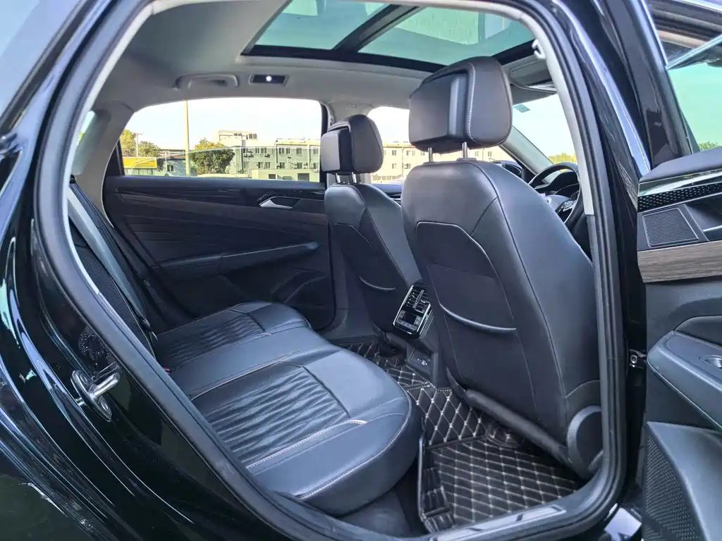 VOLKSWAGEN PASSAT 2020