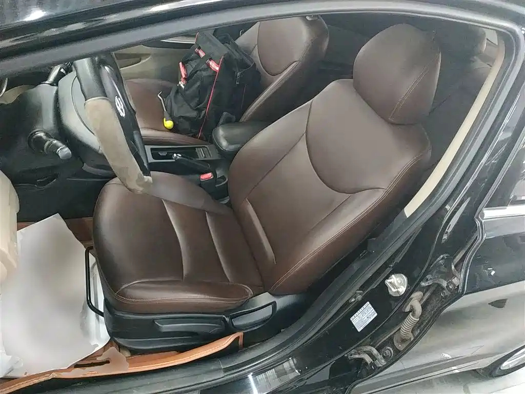 HYUNDAI ELANTRA 2016