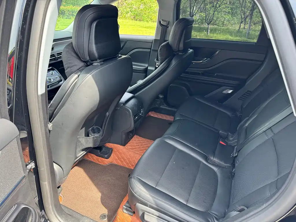 LINCOLN ADVENTURER 2023