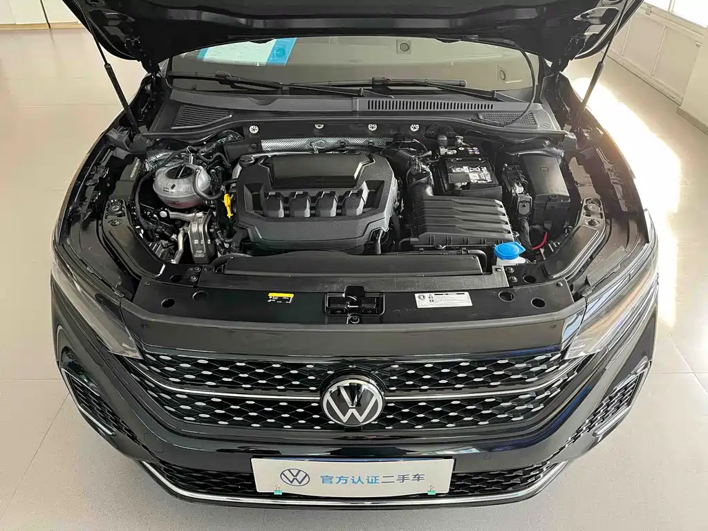 VOLKSWAGEN PASSAT 2022