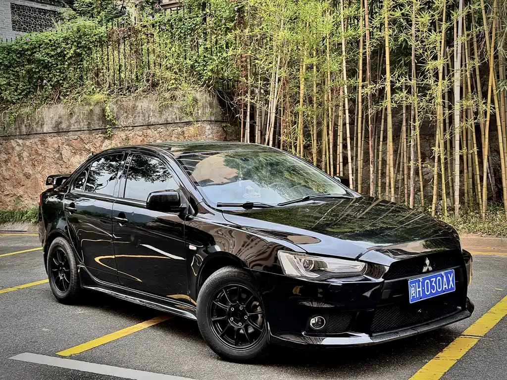 MITSUBISHI LANCER EX 2012
