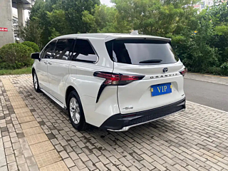TOYOTA GRANVIA  2023 YEAR 2.5L HYBRID DELUXE EDITION 2023