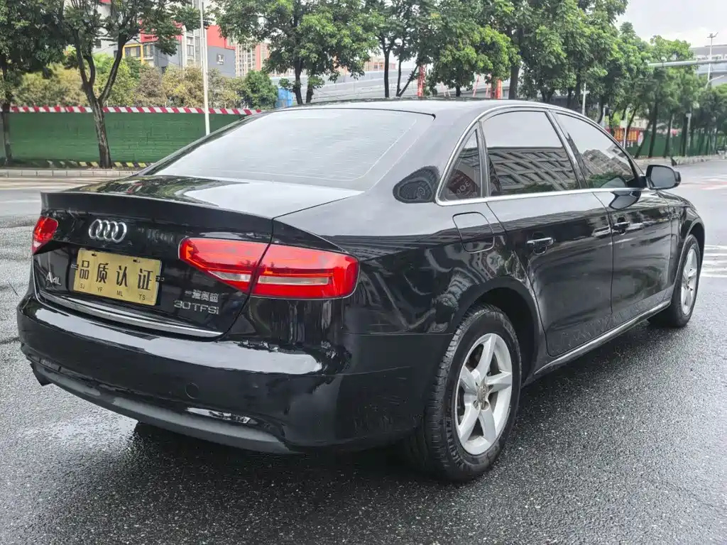 AUDI A4L 2015