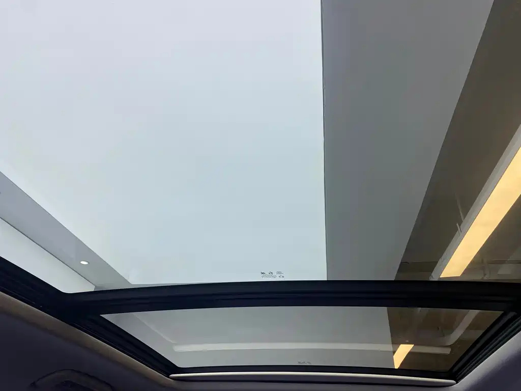 HONGQI HS3 PHEV 2024