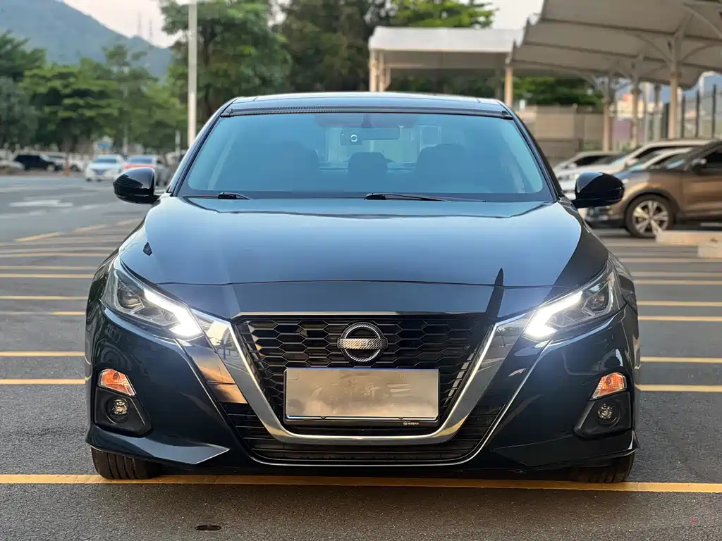 NISSAN TEANA 2019