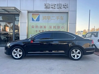 VOLKSWAGEN PASSAT 2012