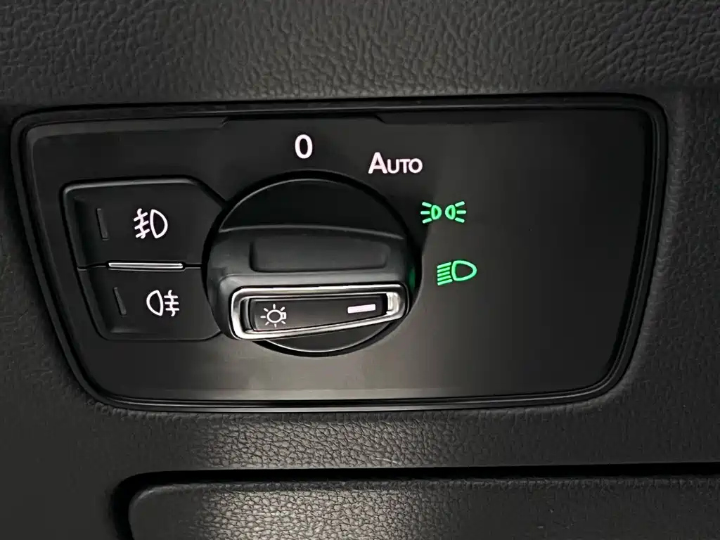 VOLKSWAGEN MAGOTAN 2023