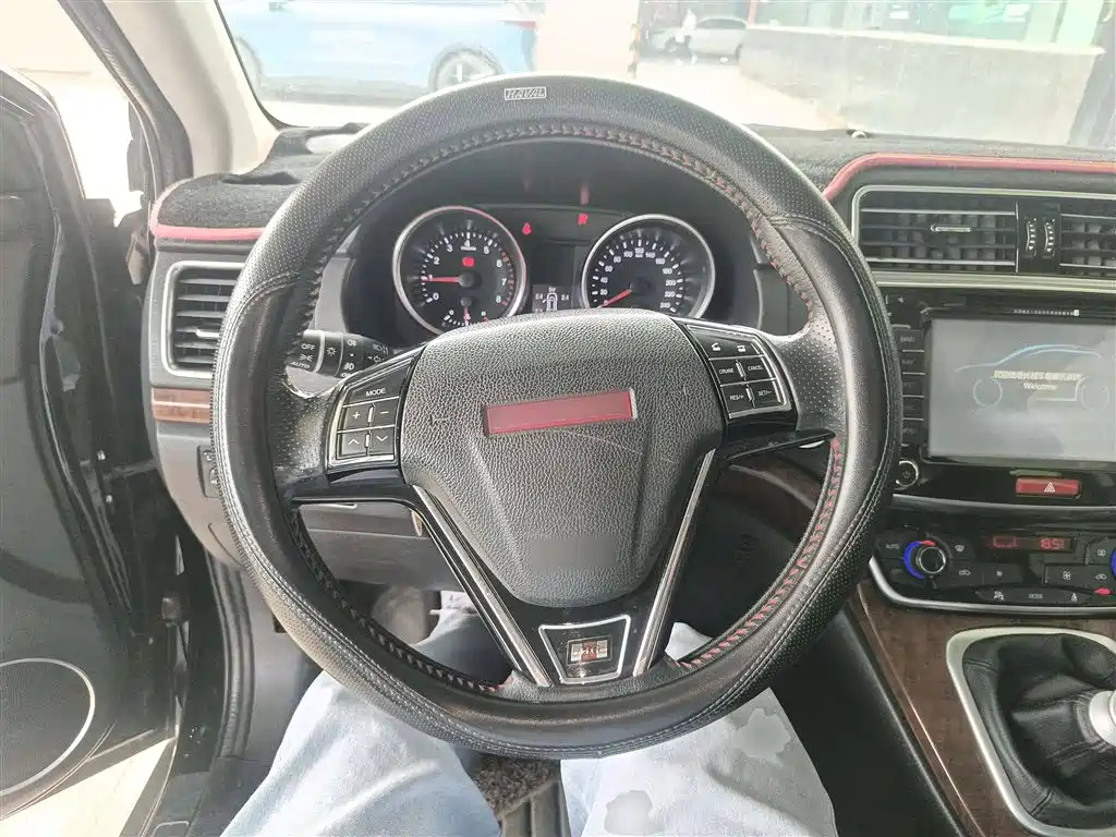 HAVAL H6 2015