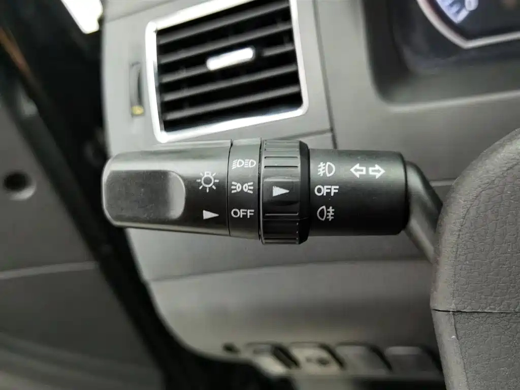 DONGFENG JOYEAR X5 2013