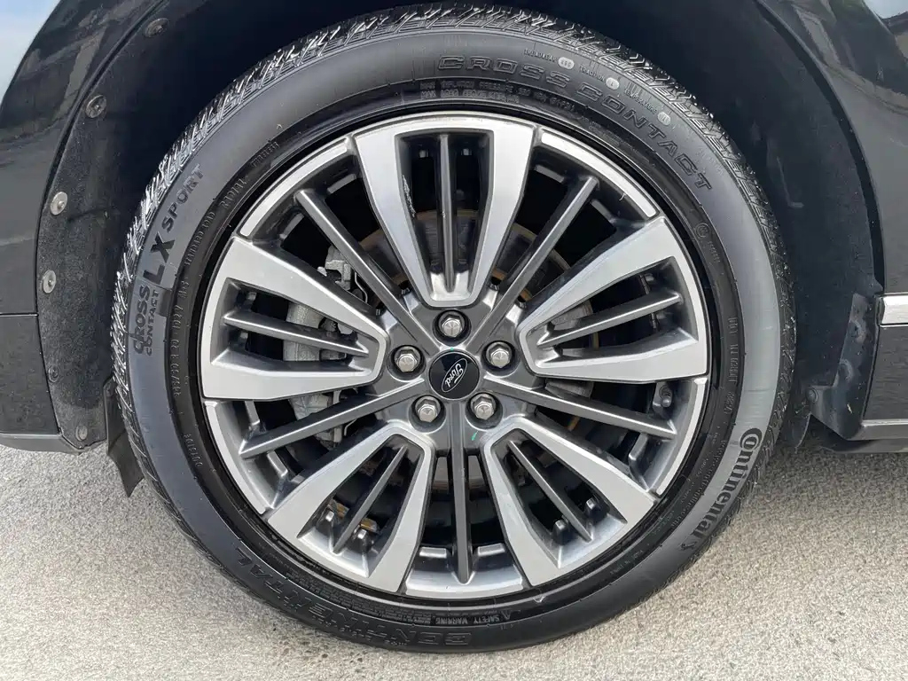 FORD EDGE 2021