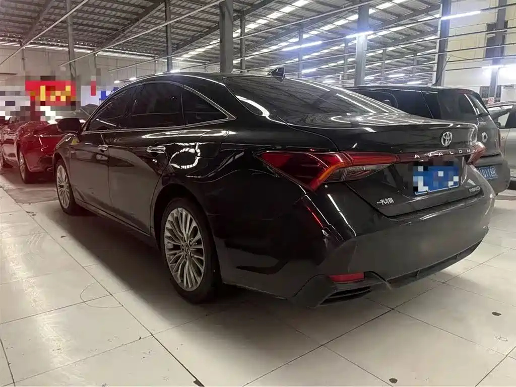 TOYOTA AVALON 2019