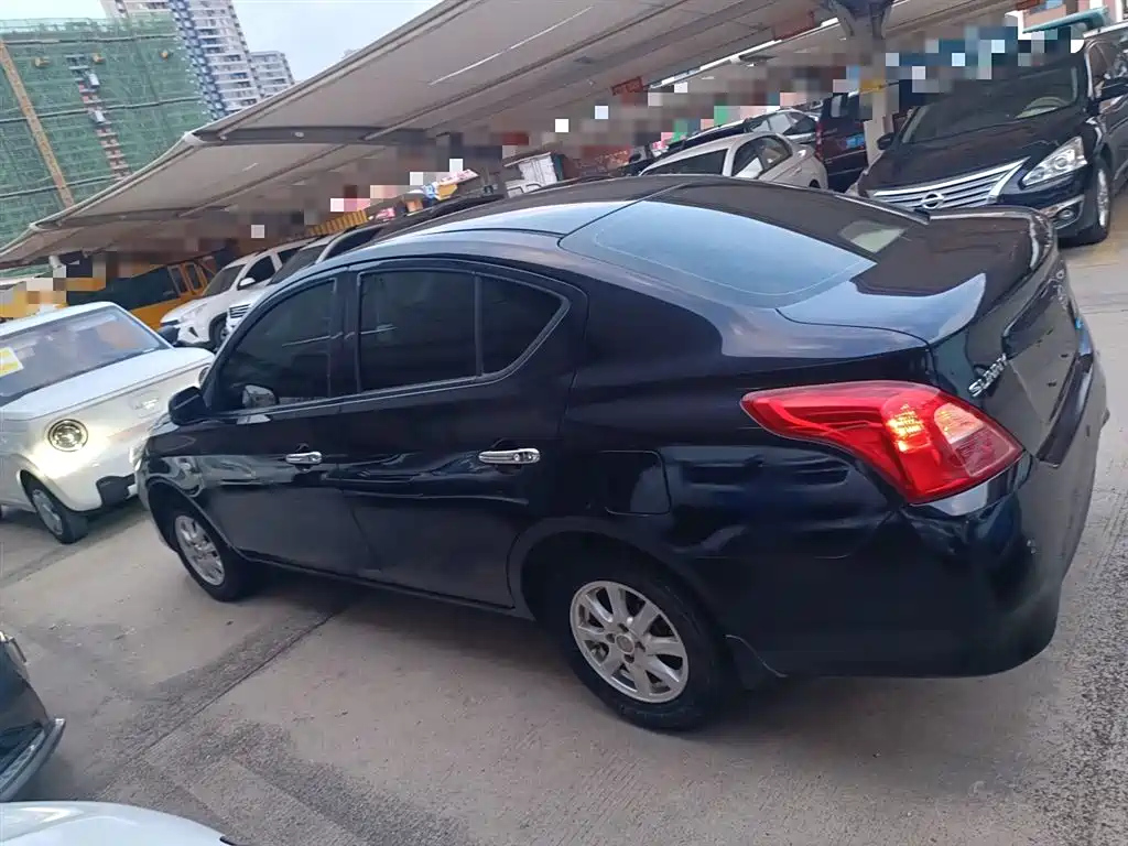 NISSAN SUNNY 2015