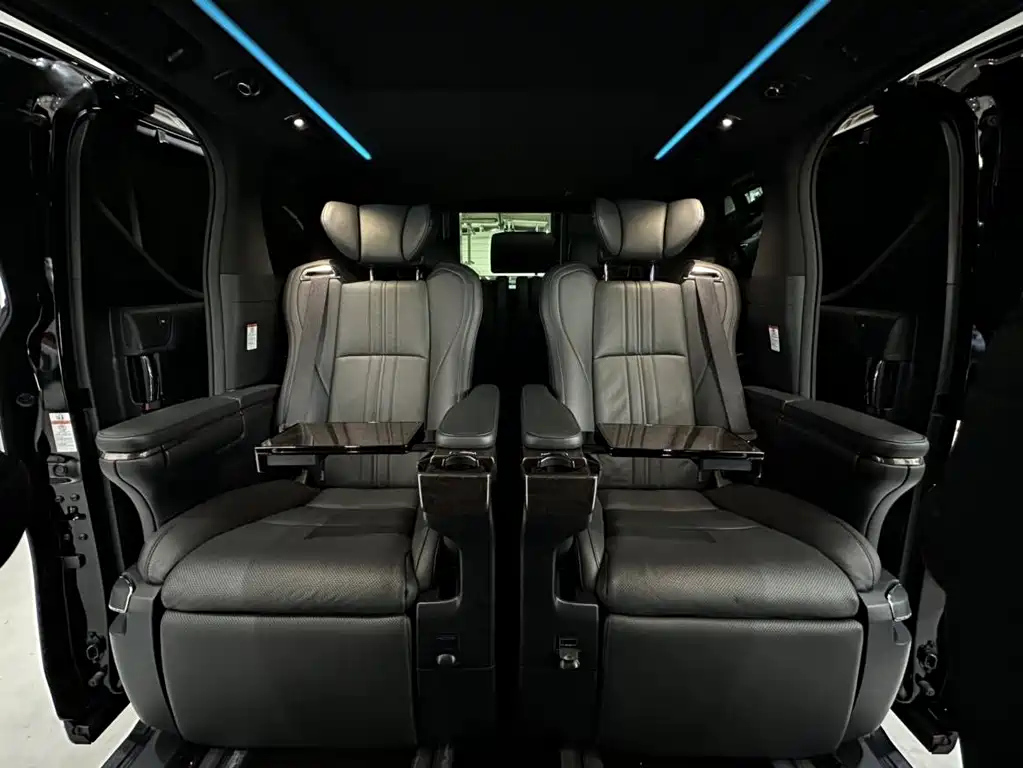 TOYOTA ALPHARD 2018
