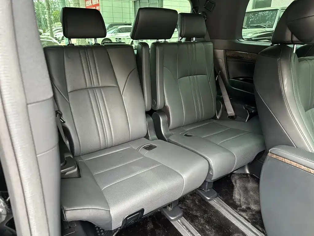 TOYOTA ALPHARD 2018