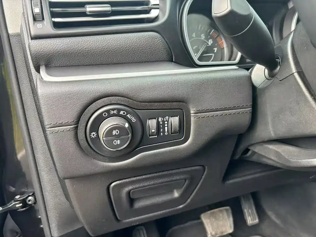 JEEP BIG 指挥官 2022
