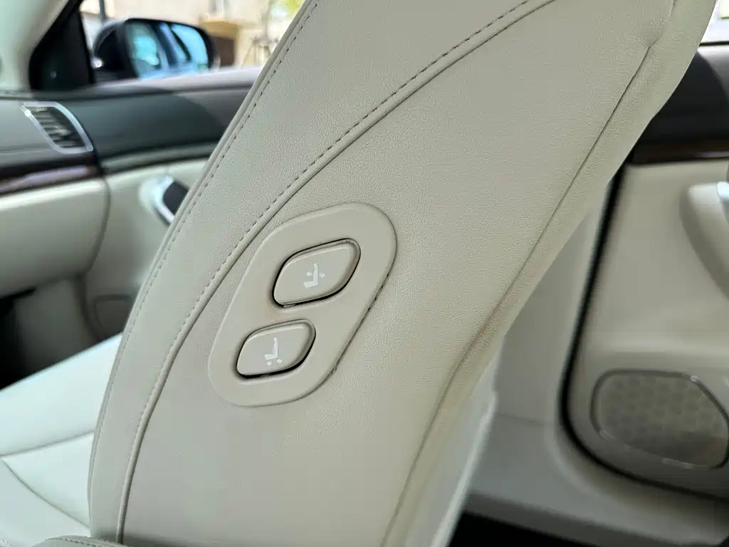ROEWE E950 2016