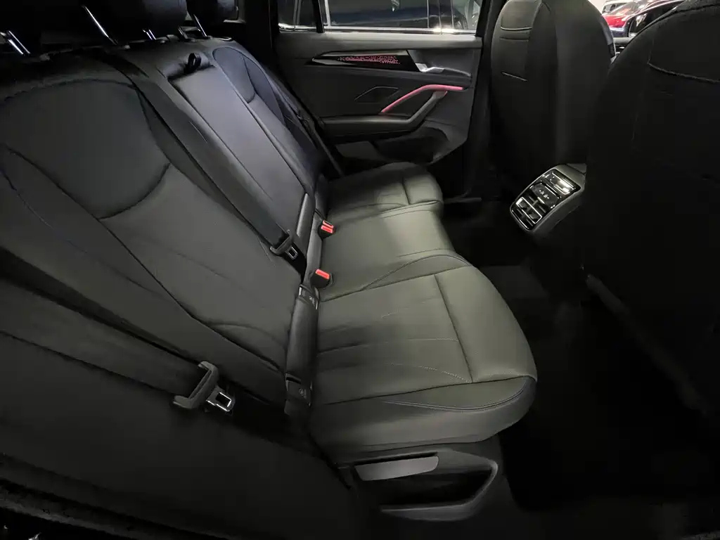 VOLKSWAGEN TIGUAN L 2025