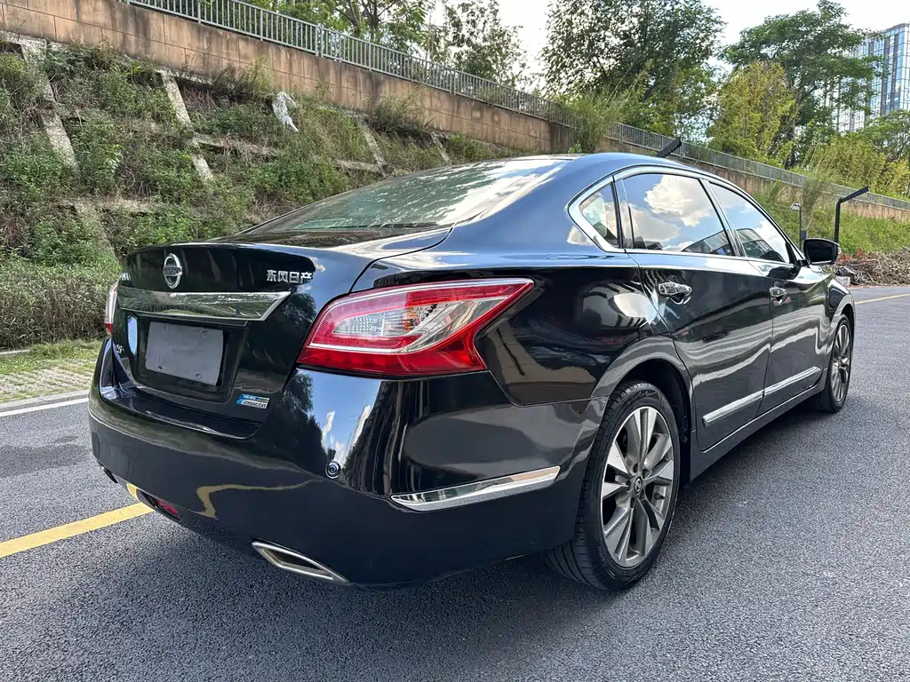 NISSAN TEANA 2014