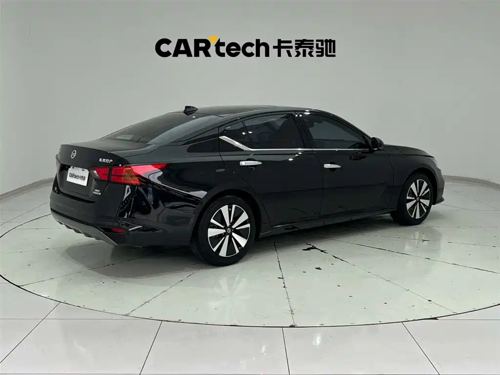 NISSAN TEANA 2022