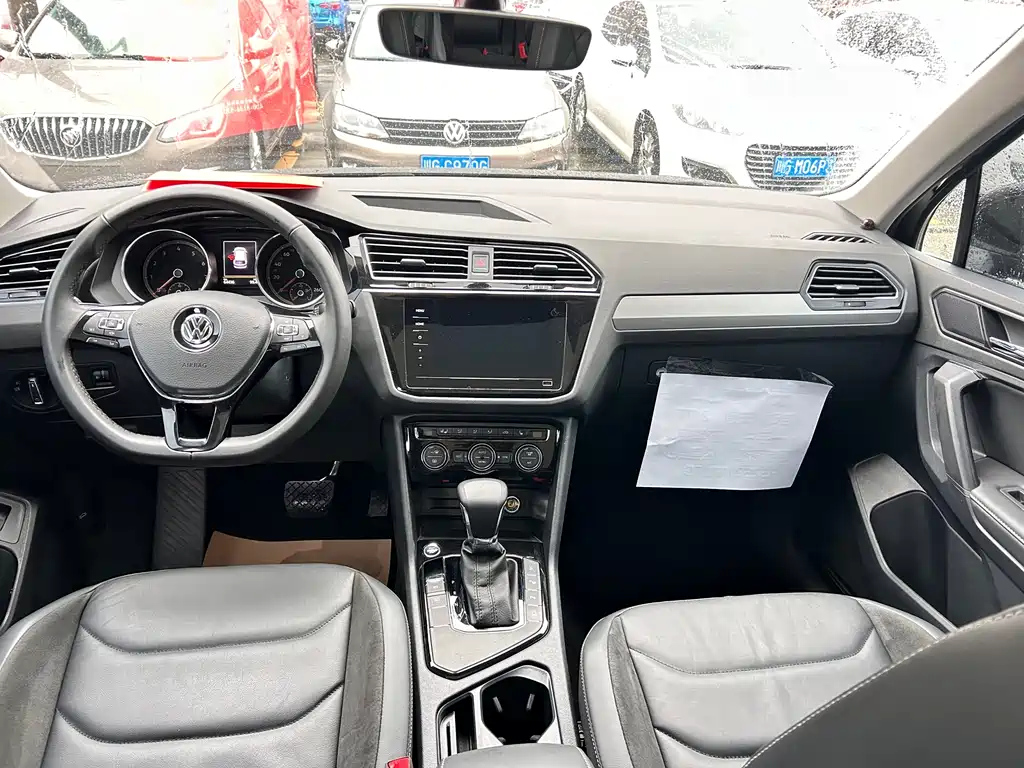 VOLKSWAGEN TIGUAN L 2020