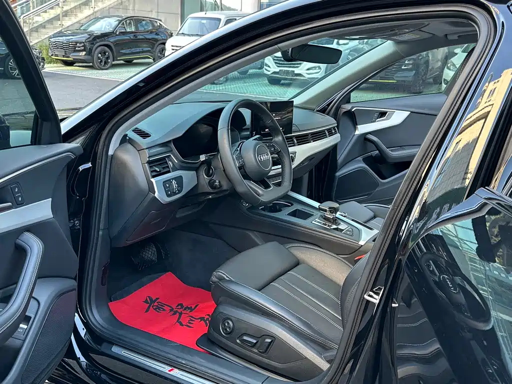 AUDI A4L 2023