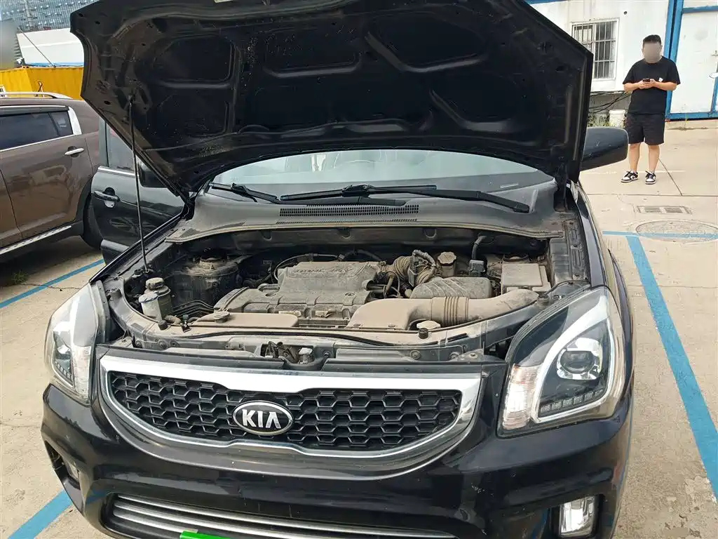 KIA SPORTAGE 2013