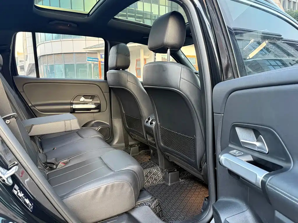 MERCEDES BENZ GLB 2022